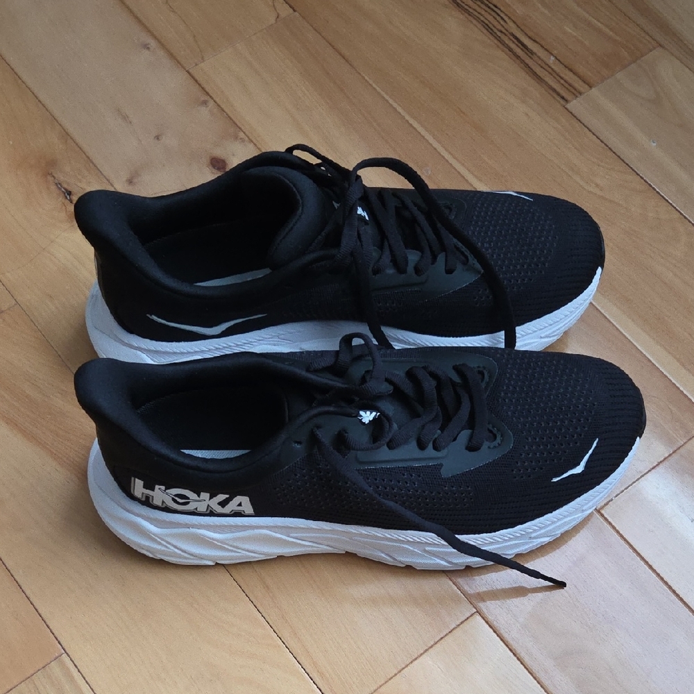 Hoka Black and White Arani 7 Athletic Sneakers